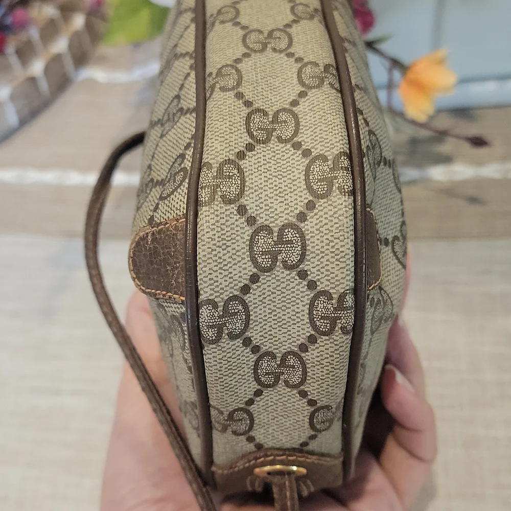 Authentic Gucci vintage sling bag - Picture 3 of 11